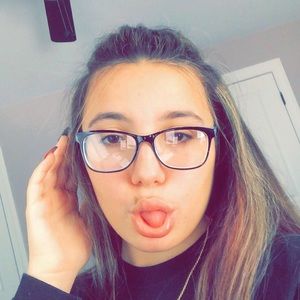 Meet your Posher, Adriana